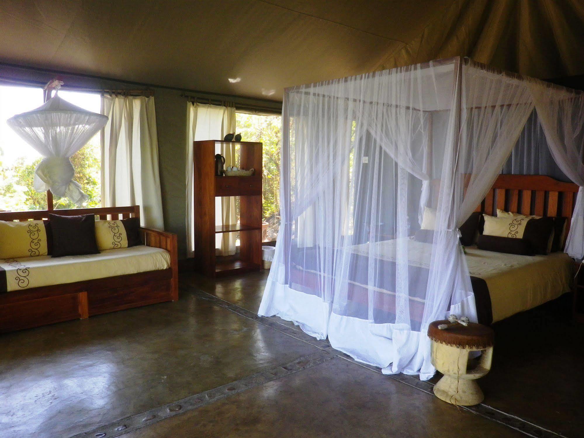 Blue Zebra Island Lodge Senga Kültér fotó