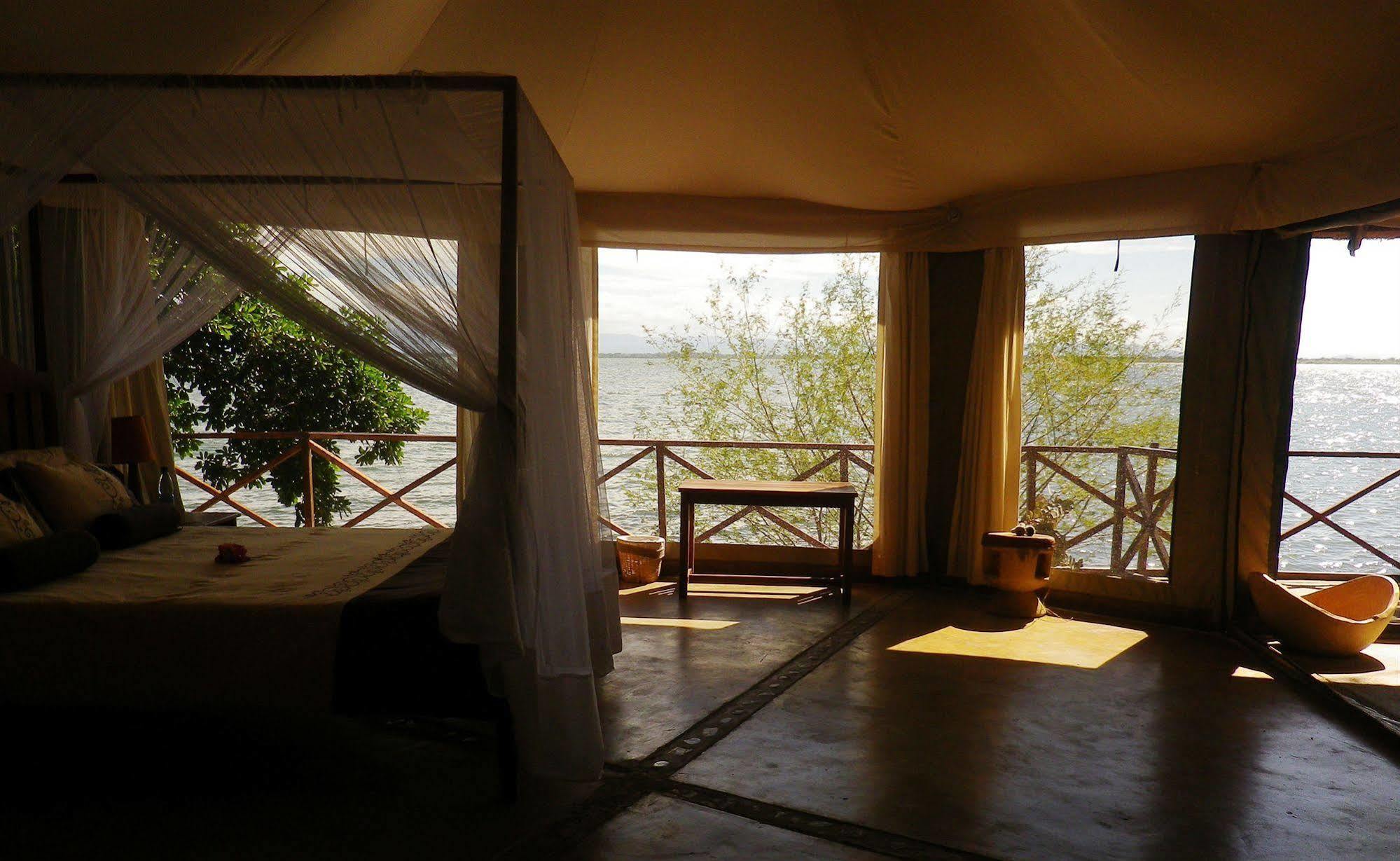 Blue Zebra Island Lodge Senga Kültér fotó
